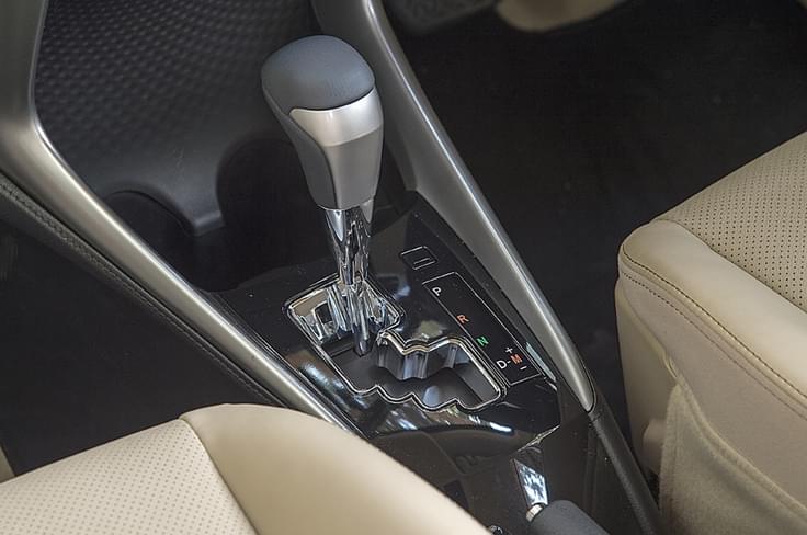 Automatic is a CVT with seven steps, performance is adequate. Automatic is a CVT with seven steps, performance is adequate.